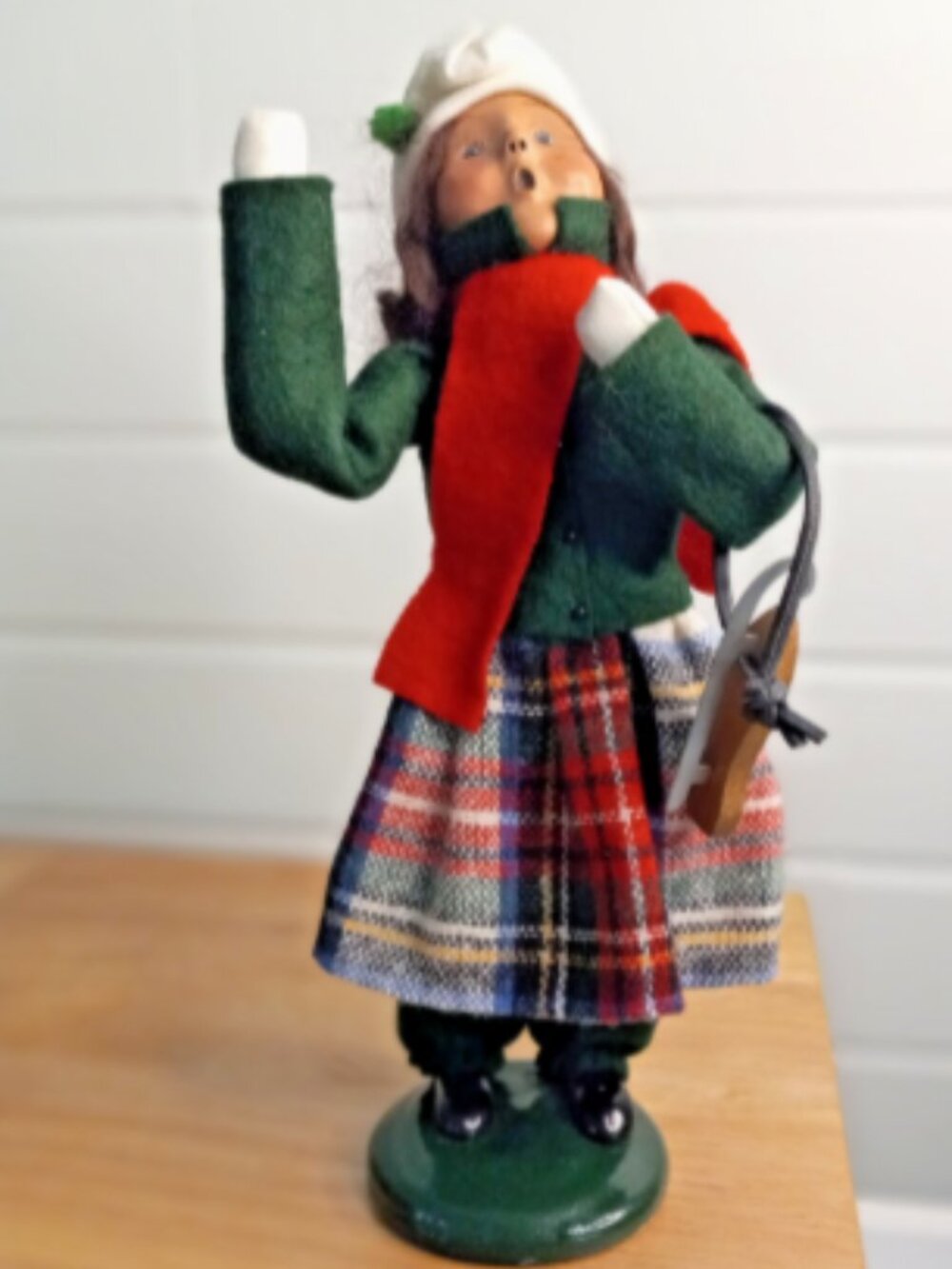 Byers' Choice 1989 Ice Skater Girl Caroler Plaid Skirt Leather Skates Retired